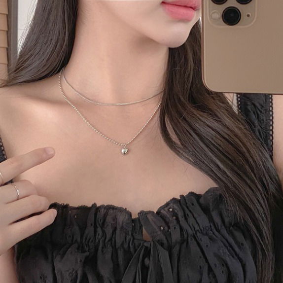 Heart necklace with two lines