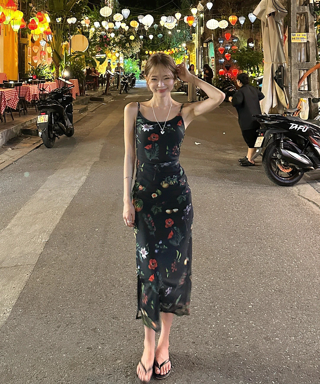 吊带真丝裙