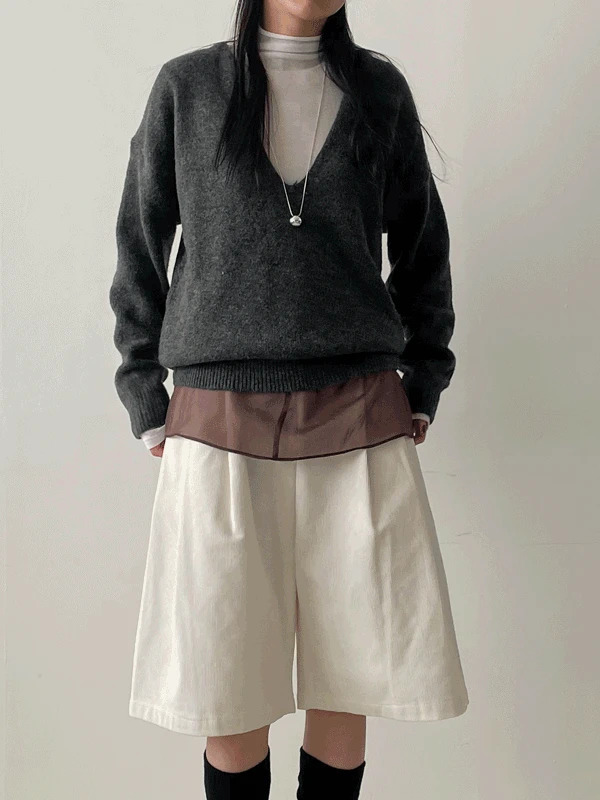 Deep V- V-Neck Loose-fit knitwear  針織衫