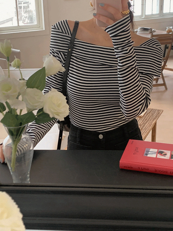 Oz Spring Stripe Off Shoulder Slim T-Shirt 长袖上衣