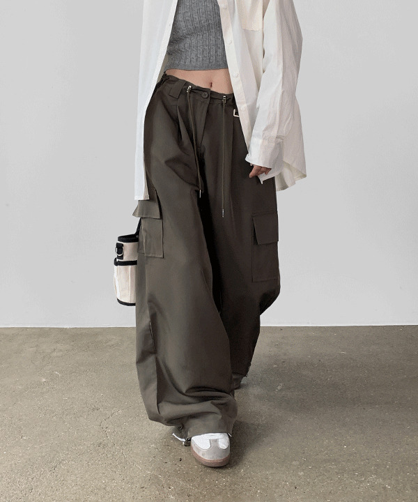 Mekta Stopper Wide Cargo Pants 长裤
