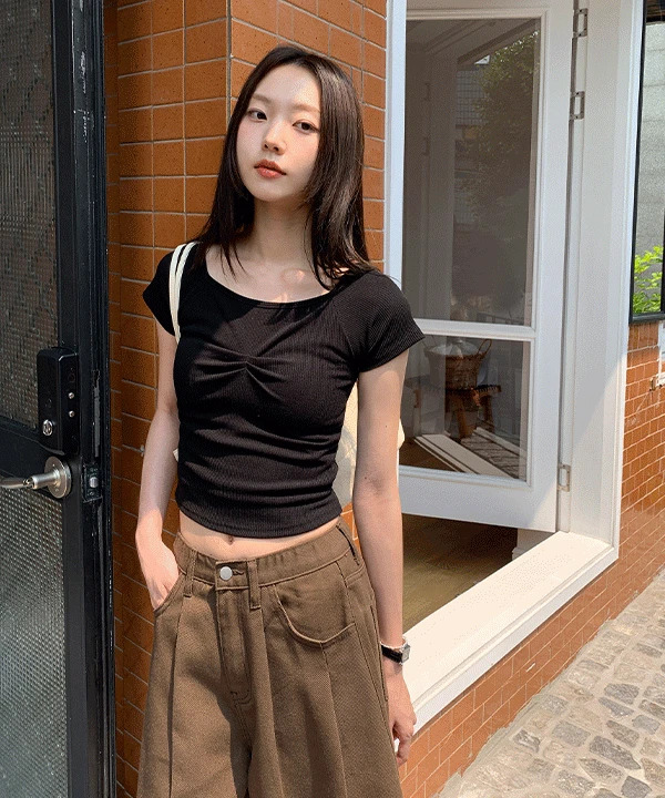 短袖上衣