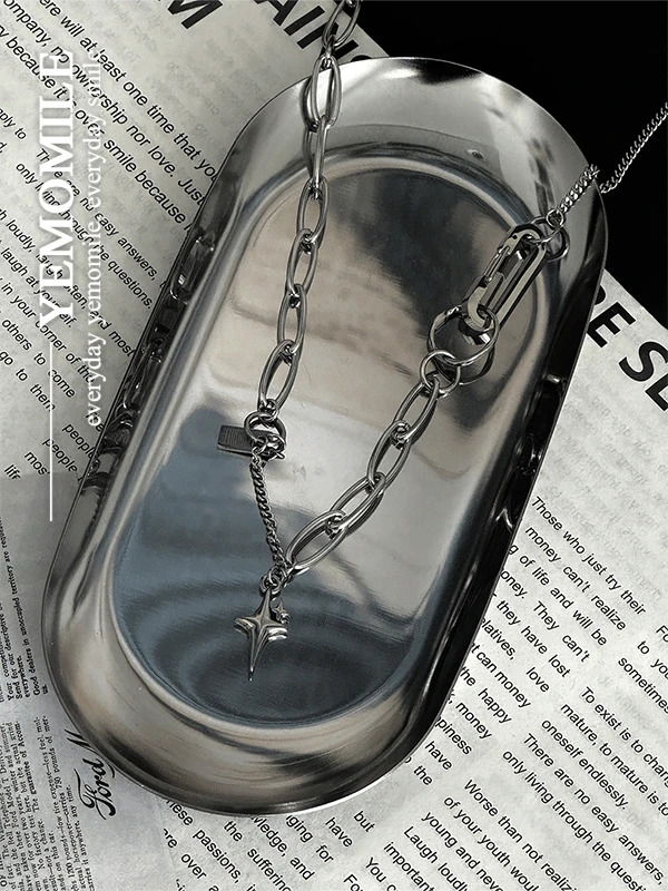 Luxe Surgical Chain Necklace 项链