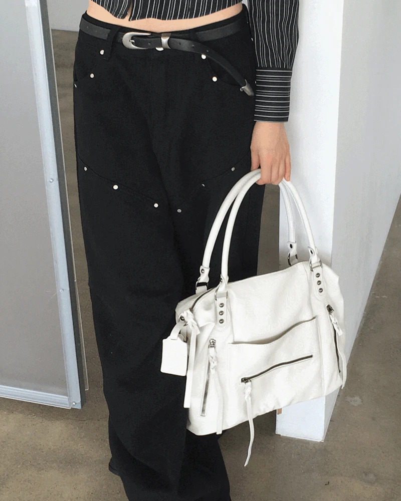 Calix Zipper Studded Leather Cross Shoulder Bag 肩背包