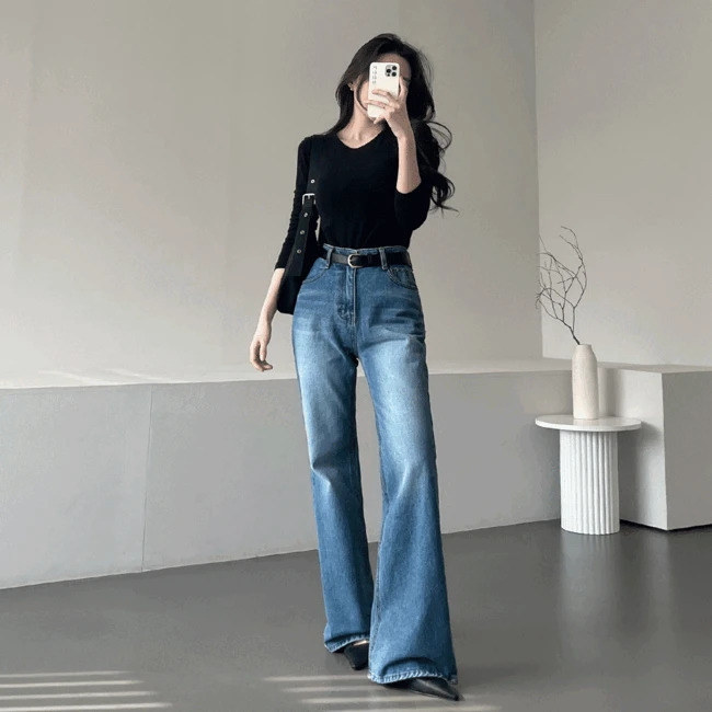 Alphabet Twelve High Waist Dark Blue Faded Flared Denim Pants