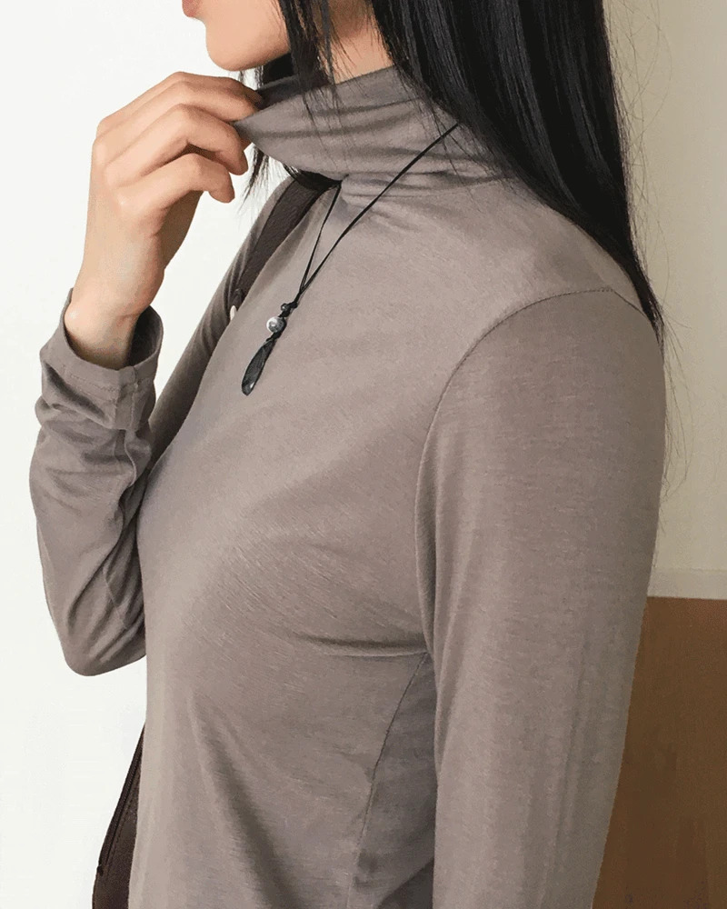 Soku Basic Layered Long Sleeve Turtleneck T-Shirt 长袖上衣