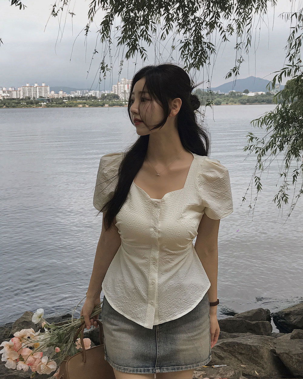 반팔 티셔츠 모델 착용 이미지-S1L37