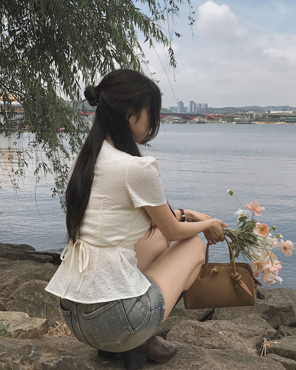 반팔 티셔츠 모델 착용 이미지-S1L55