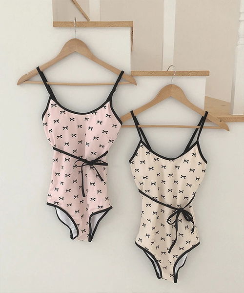 one-piece-swimsuit