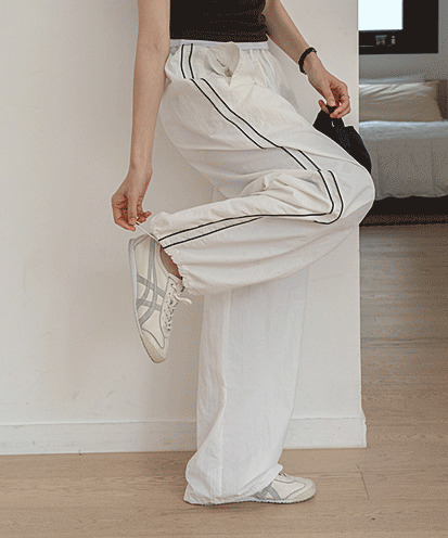 wide-leg-pants