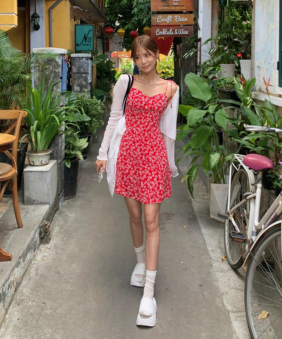 레드 데이지 플라워 리본 끈나시 백리스 뷔스티에 미니 원피스