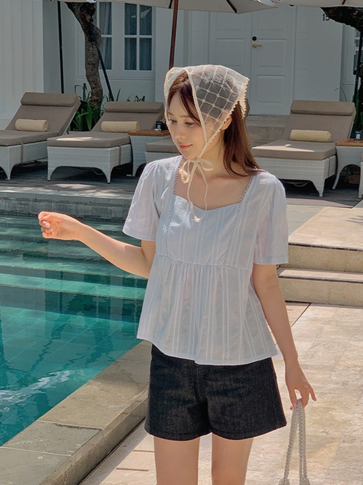 Learoan Cotton Heart Neck Shirring Lace Short Sleeve Blouse