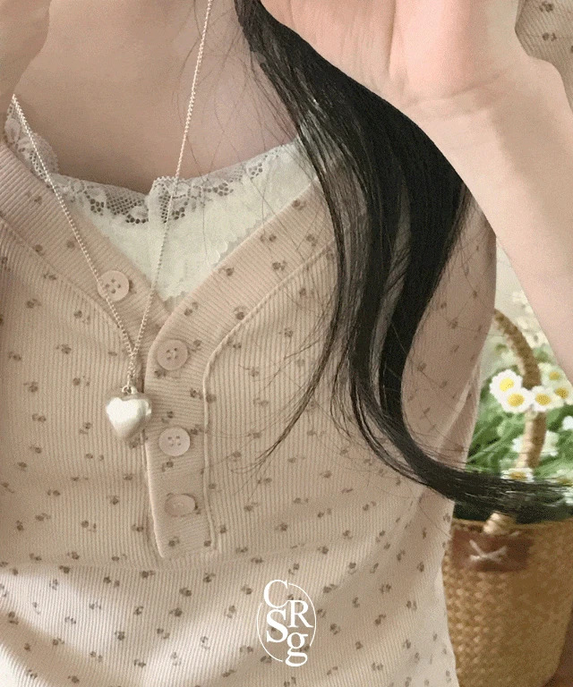 短袖上衣