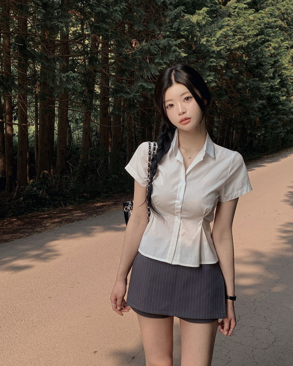 반바지 모델 착용 이미지-S1L22