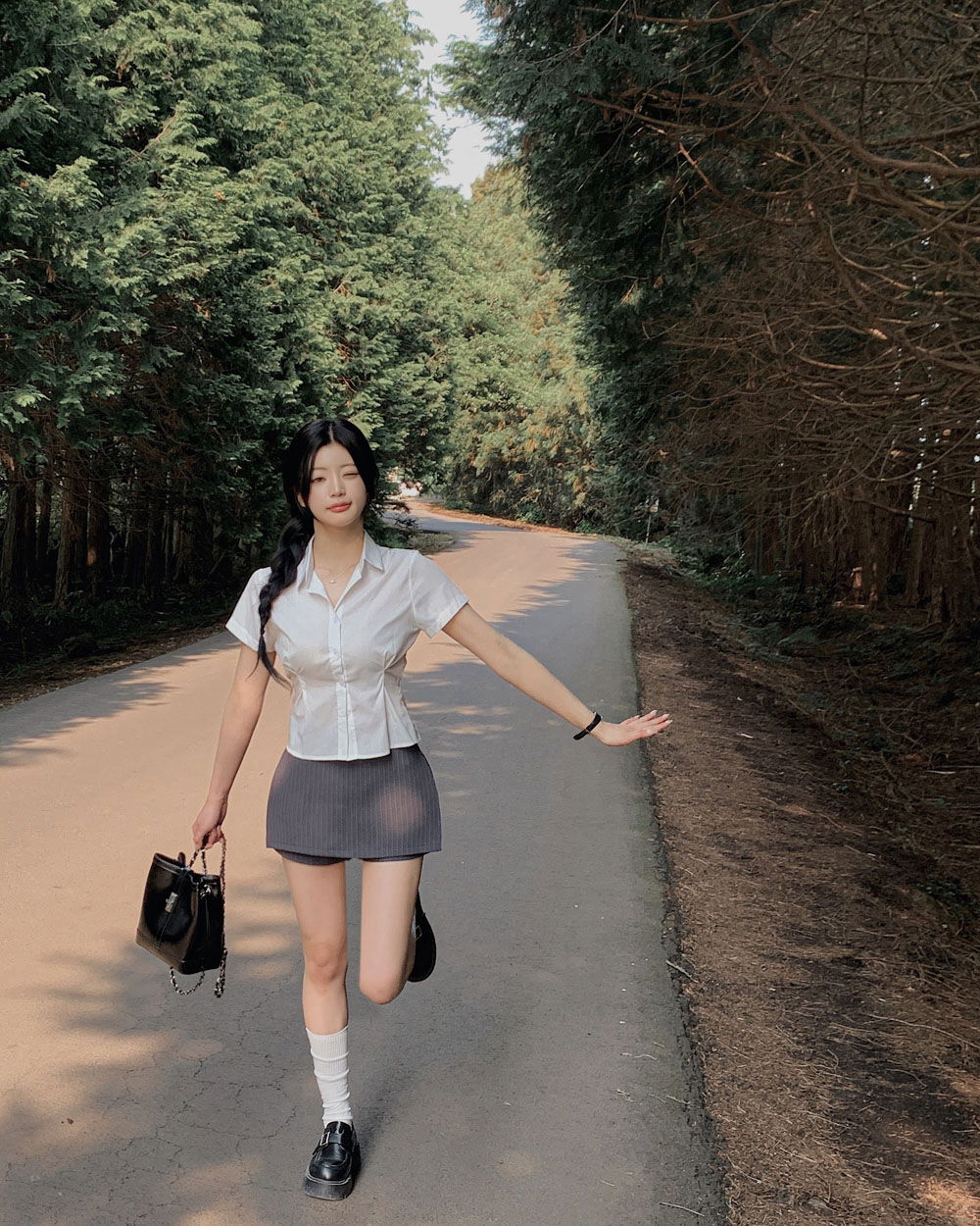 반바지 모델 착용 이미지-S1L39