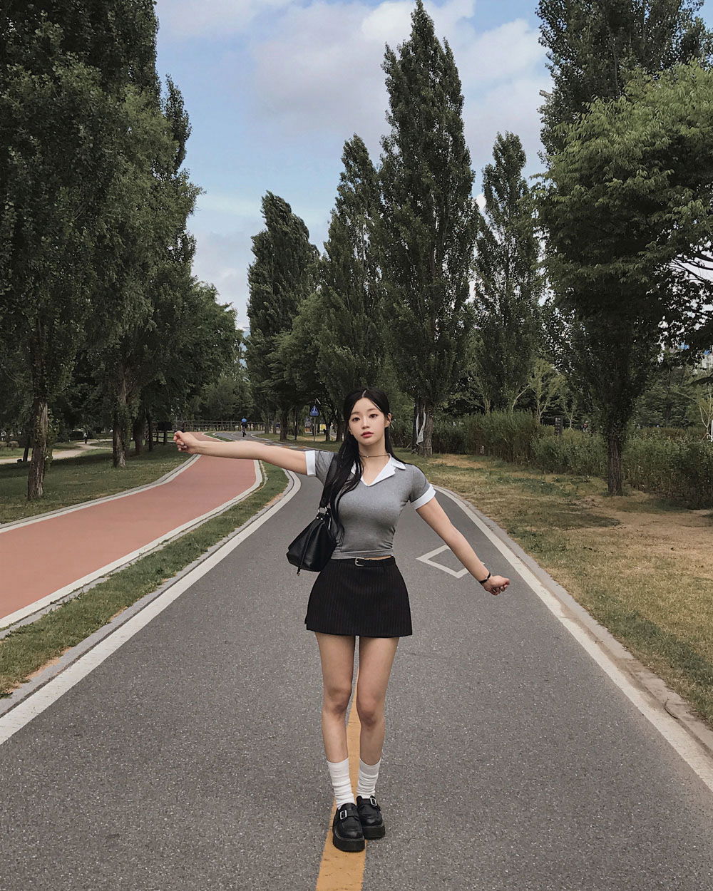 반바지 모델 착용 이미지-S1L54