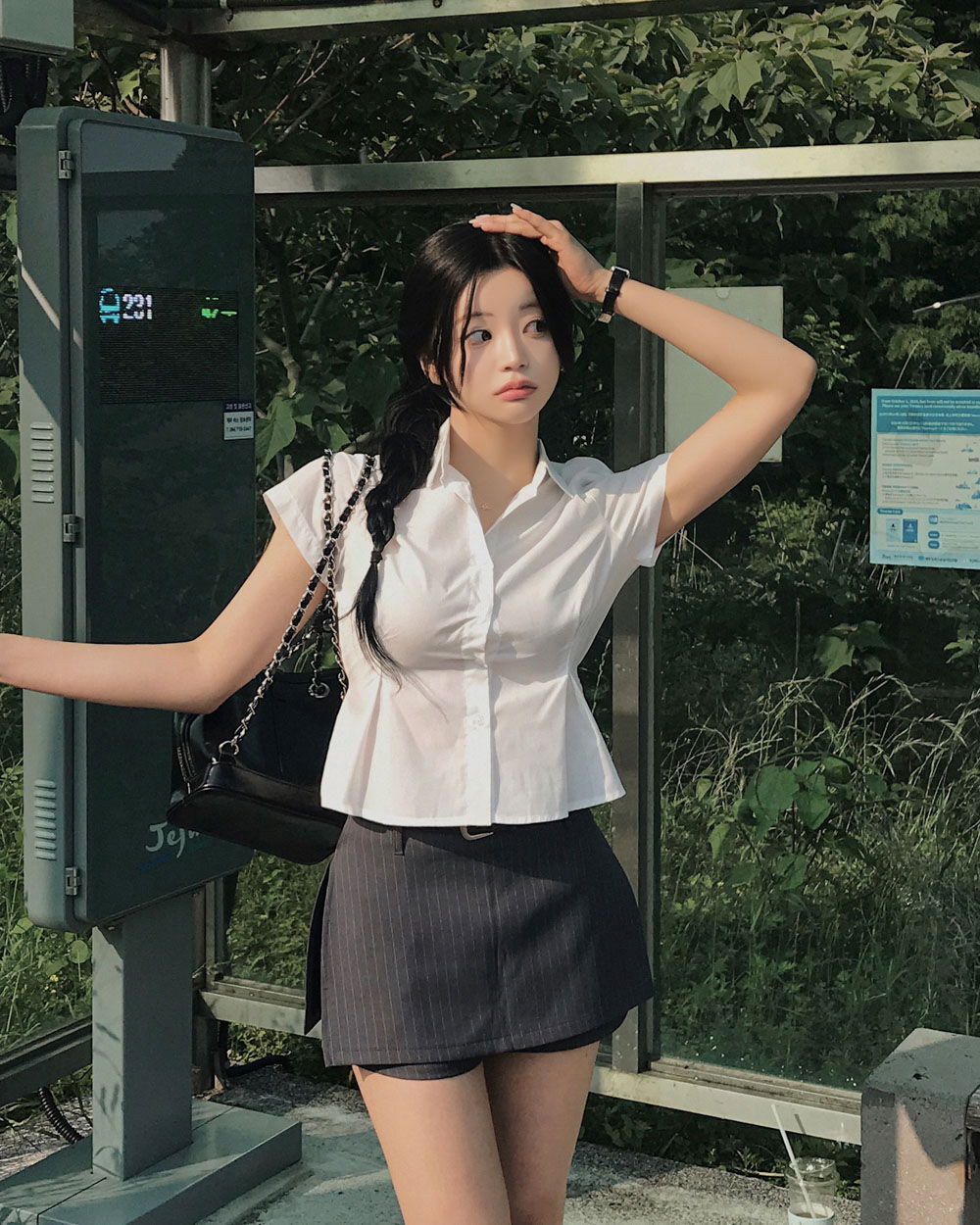 반바지 모델 착용 이미지-S1L50