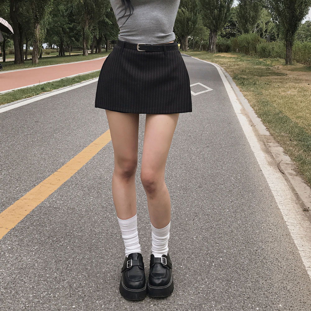 반바지 모델 착용 이미지-S1L80