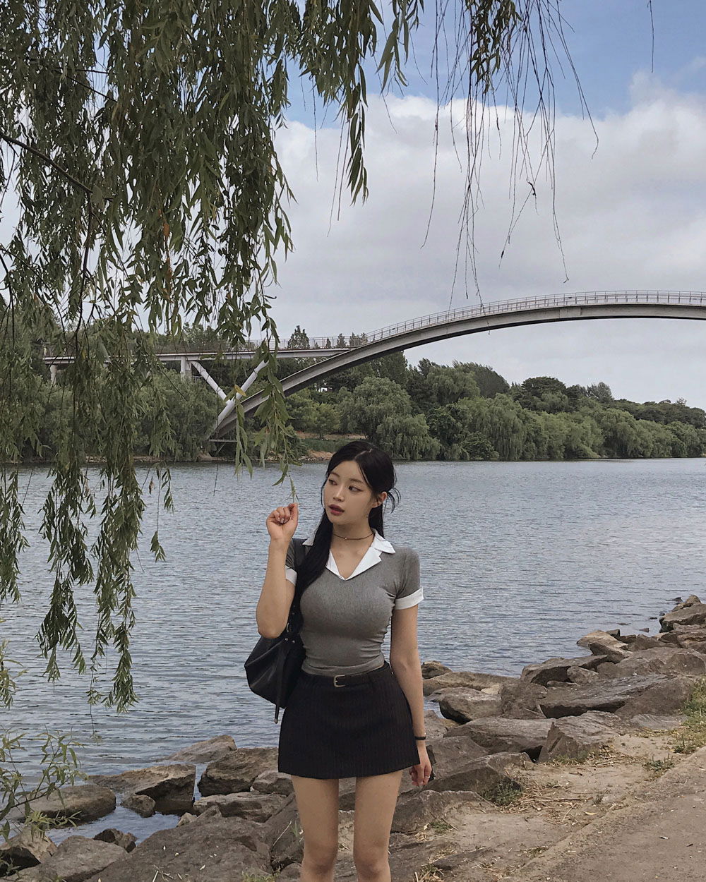 반바지 모델 착용 이미지-S1L59