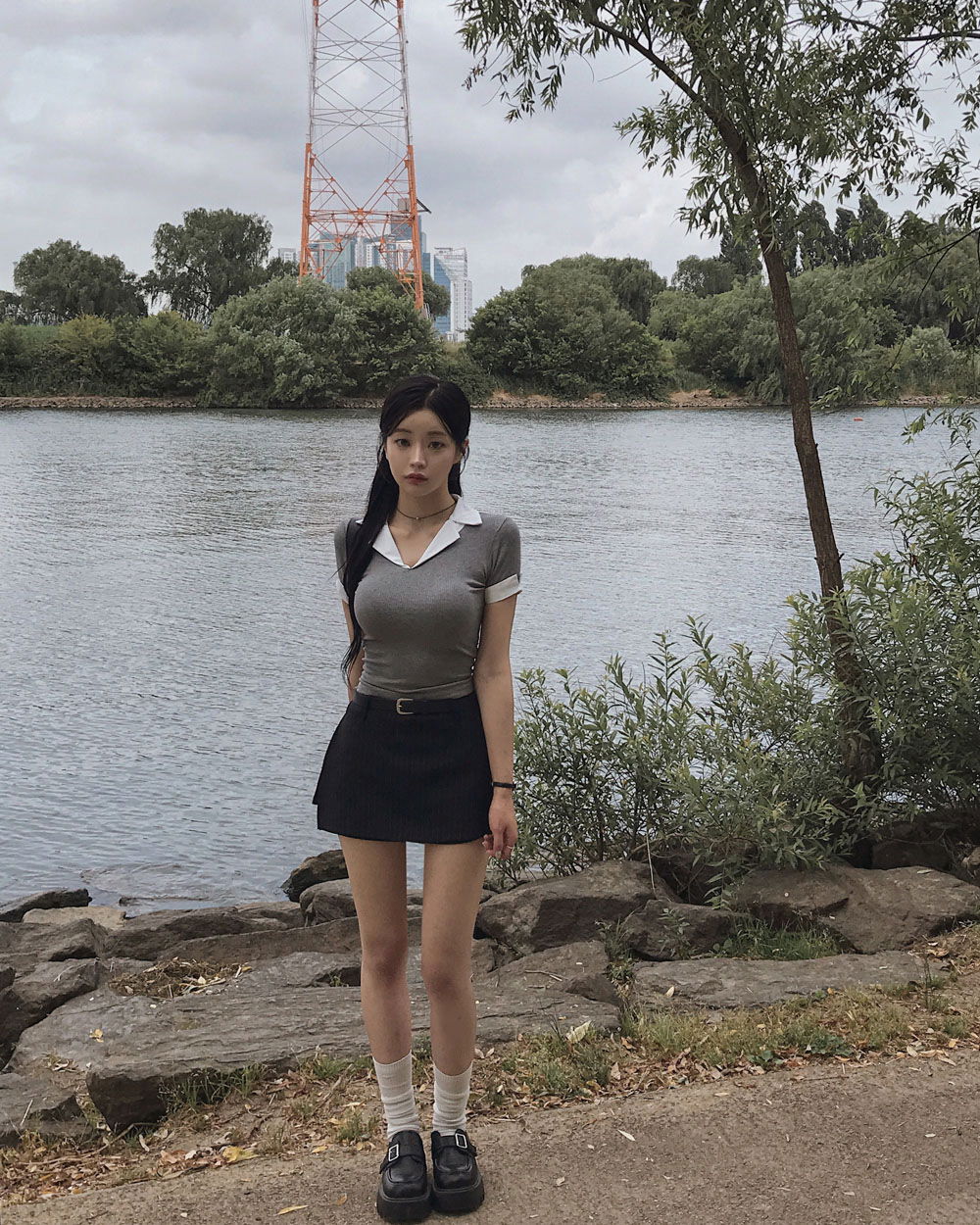 반바지 모델 착용 이미지-S1L58