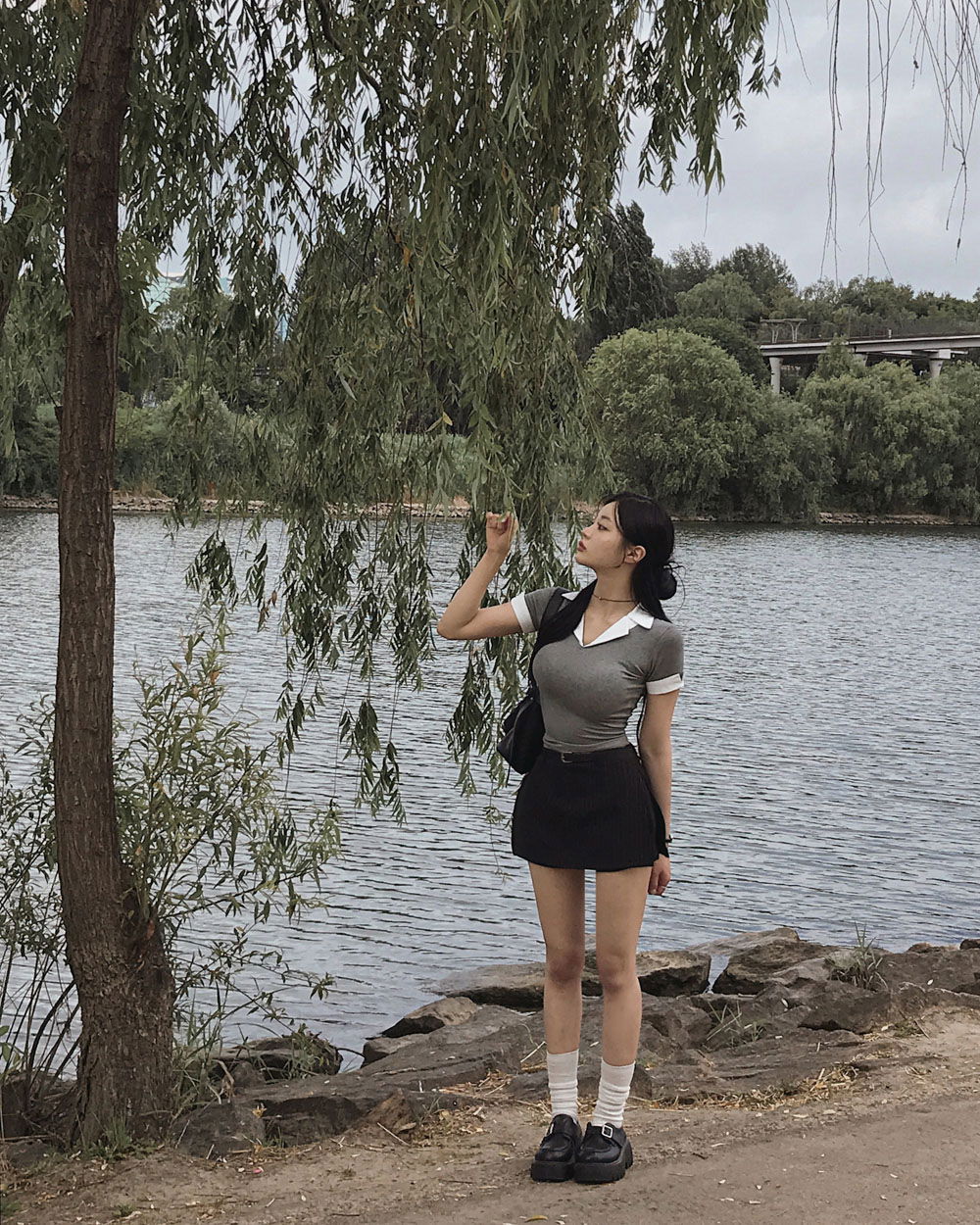 반바지 모델 착용 이미지-S1L61