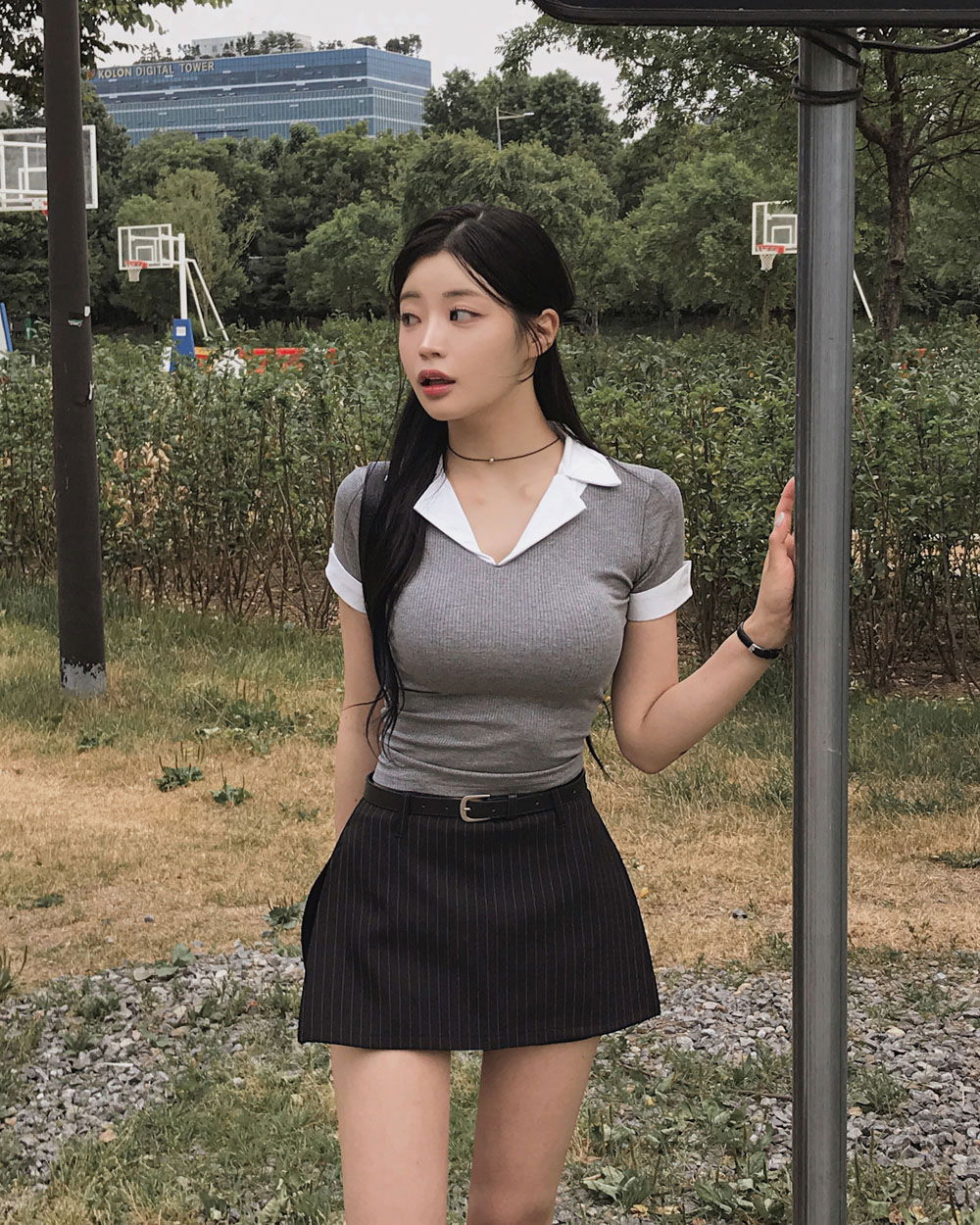 반바지 모델 착용 이미지-S1L72