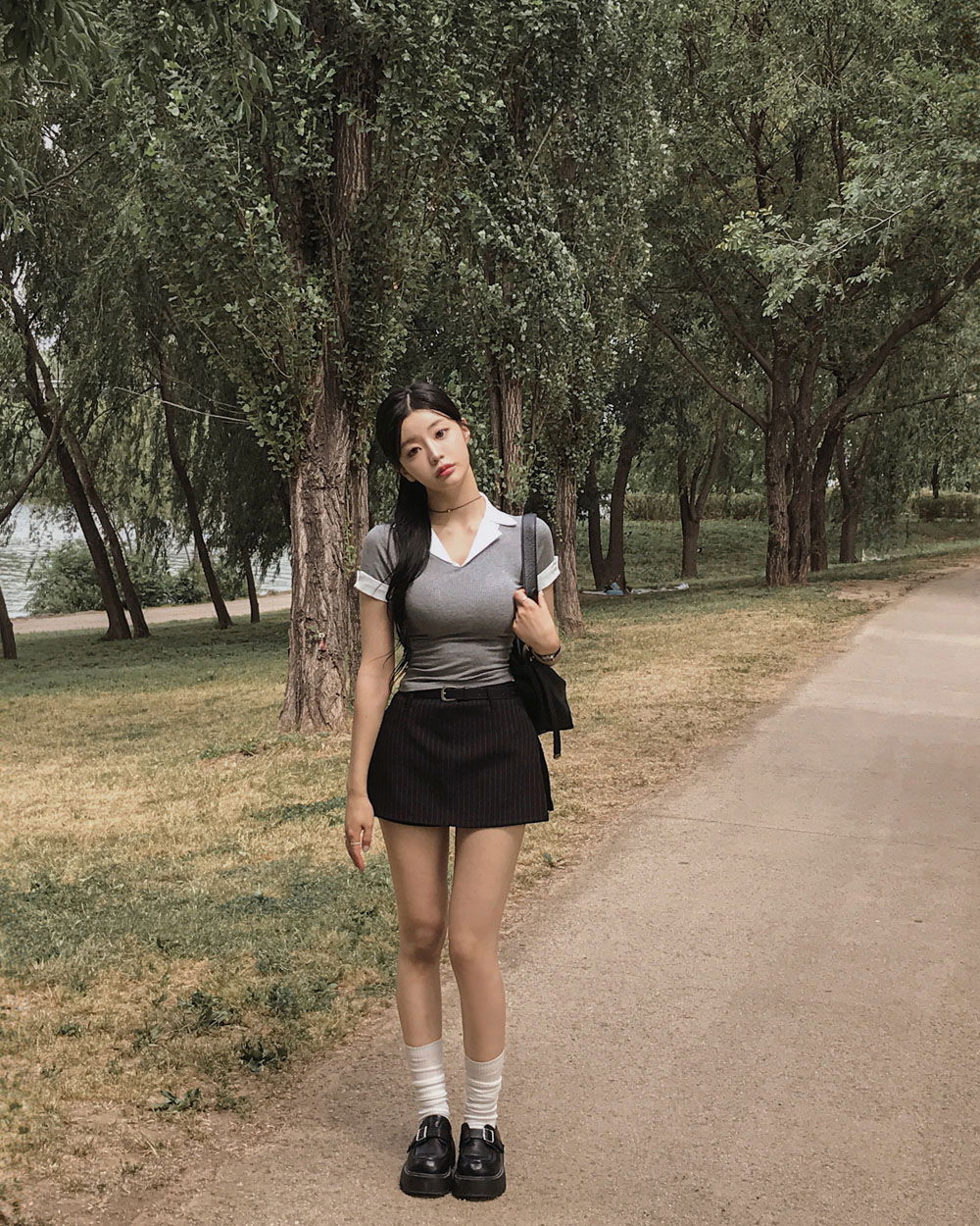 반바지 모델 착용 이미지-S1L82