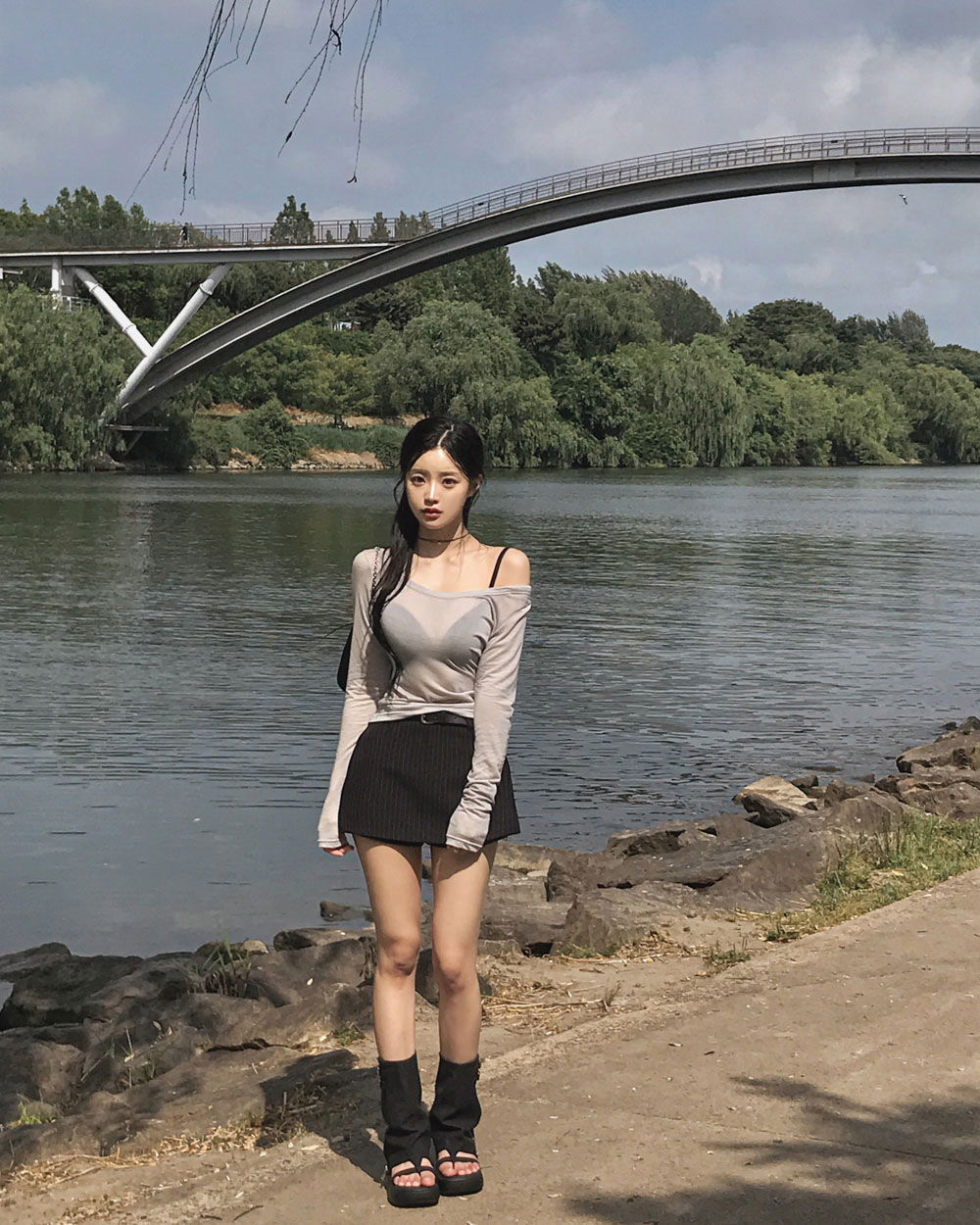 반바지 모델 착용 이미지-S1L87
