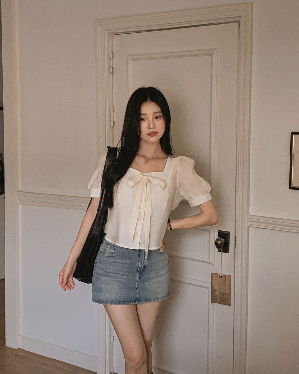 반팔 티셔츠 모델 착용 이미지-S1L47