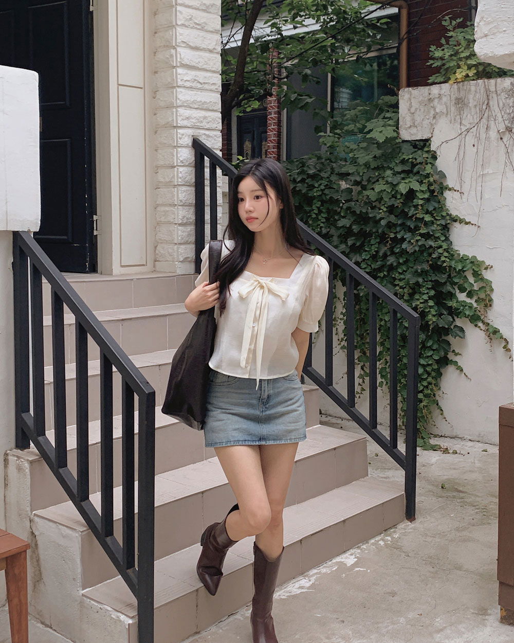 반팔 티셔츠 모델 착용 이미지-S1L53