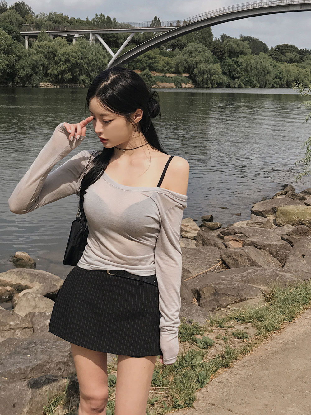 긴팔 티셔츠 모델 착용 이미지-S1L72