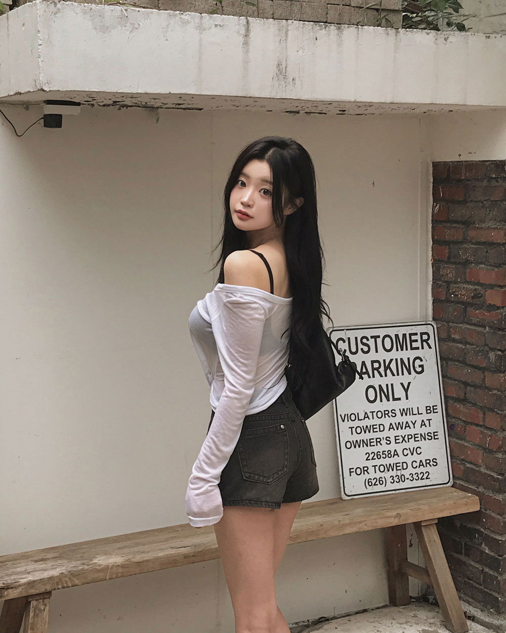 긴팔 티셔츠 모델 착용 이미지-S1L58