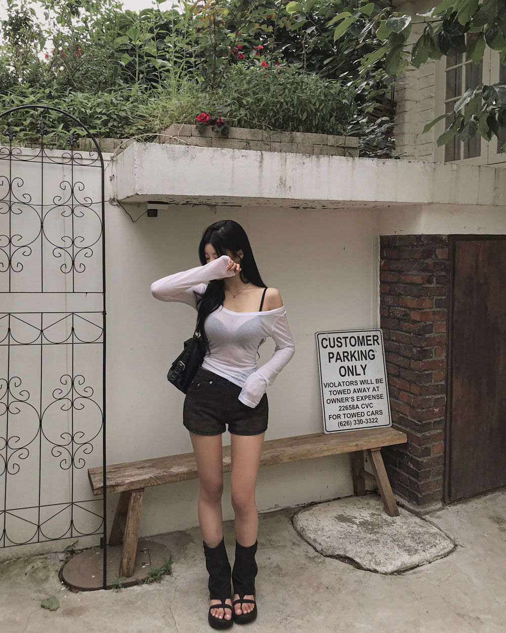 긴팔 티셔츠 모델 착용 이미지-S1L46