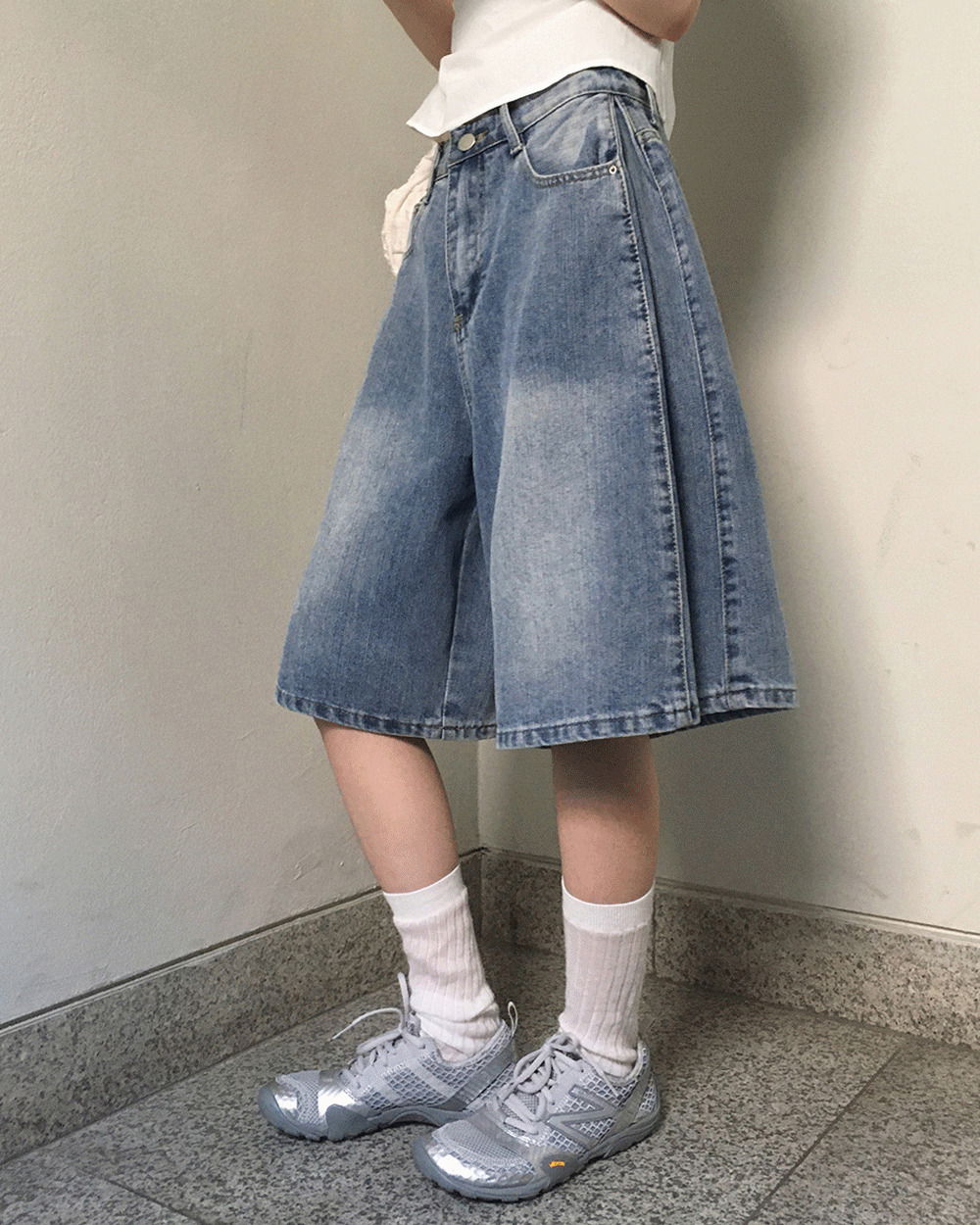 コゼル ピンタック ワイド デニム バミューダ ショートパンツ