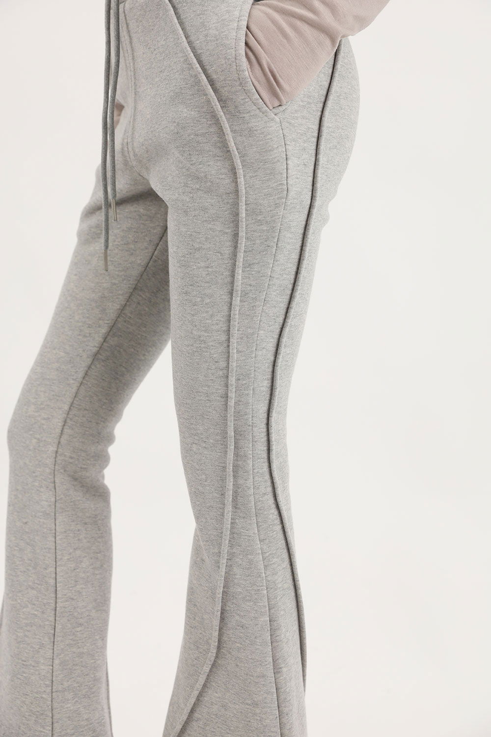 긴팔 티셔츠 모델 착용 이미지-S1L23