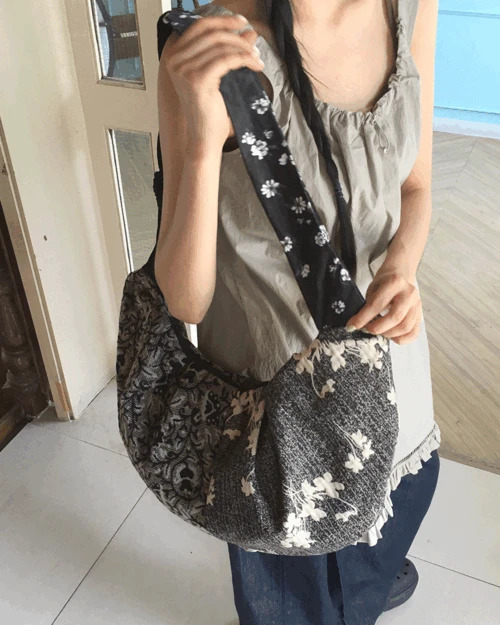 shoulder-bag