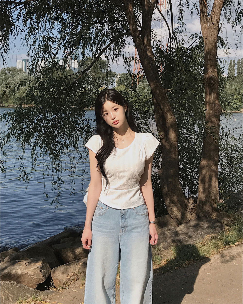민소매 모델 착용 이미지-S1L33