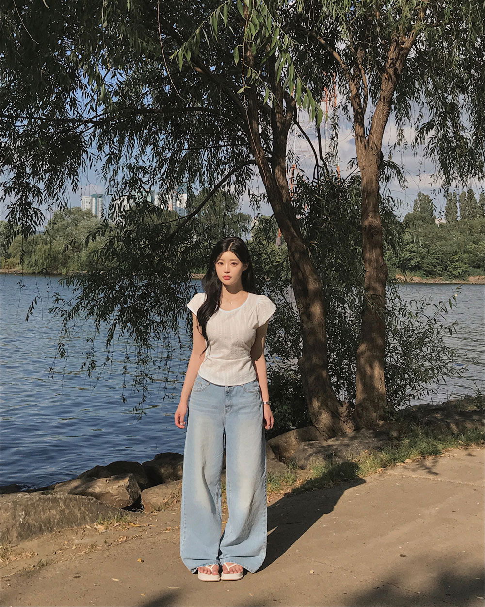 민소매 모델 착용 이미지-S1L34