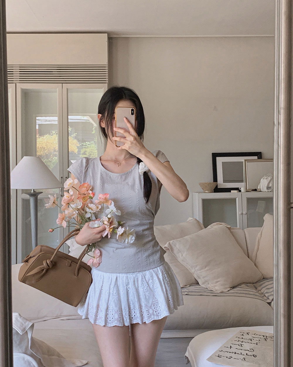 민소매 모델 착용 이미지-S1L65