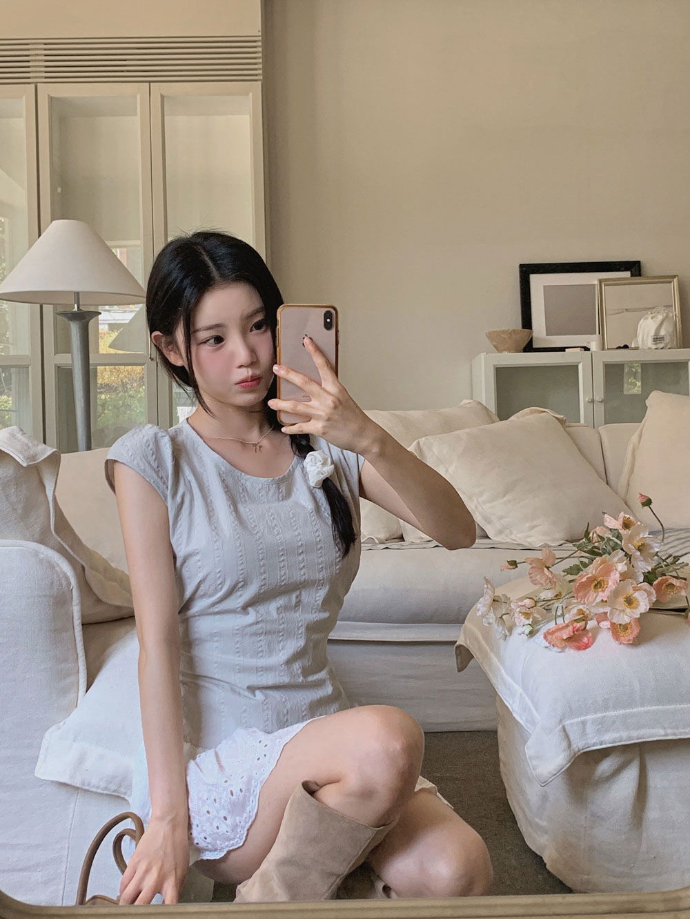 민소매 모델 착용 이미지-S1L75