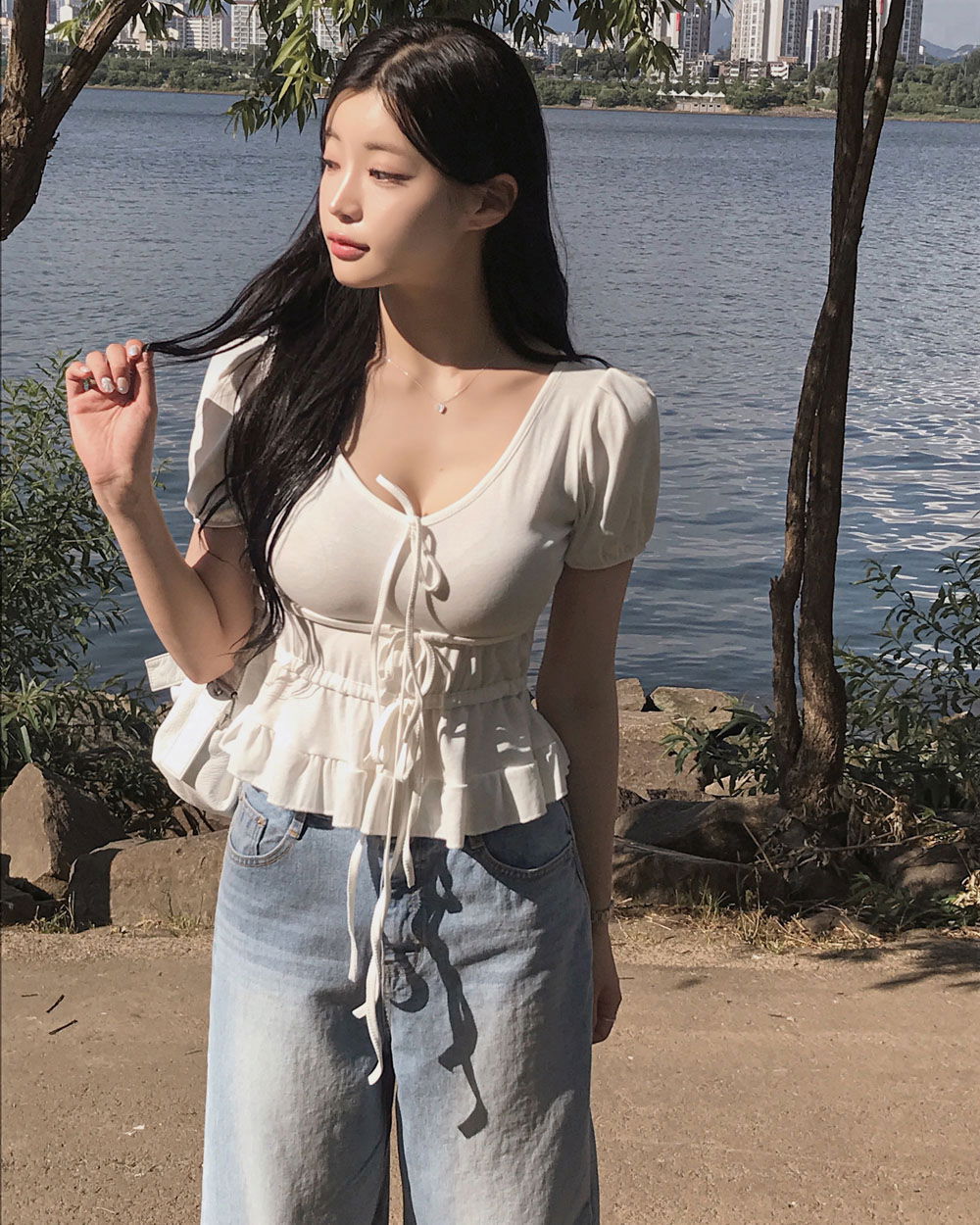반팔 티셔츠 모델 착용 이미지-S1L33