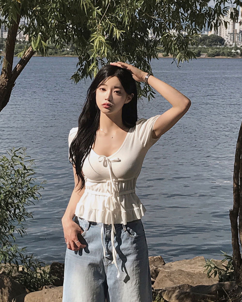 반팔 티셔츠 모델 착용 이미지-S1L30