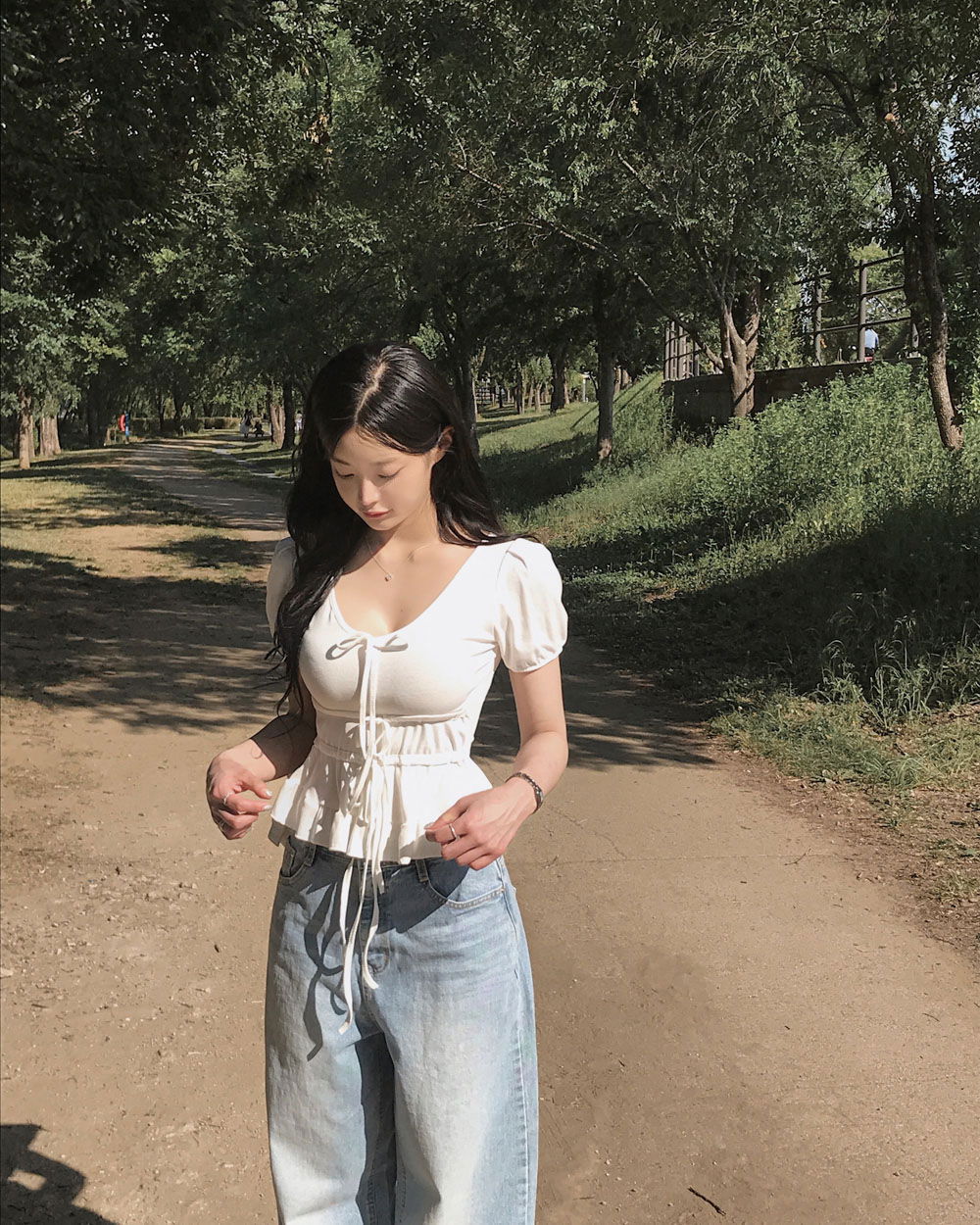 반팔 티셔츠 모델 착용 이미지-S1L36