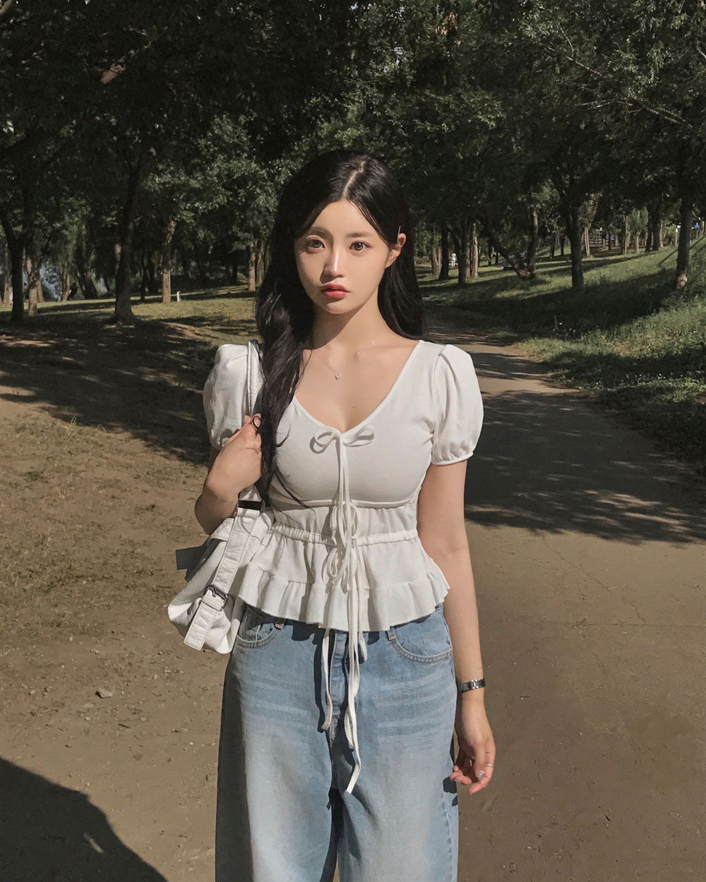 반팔 티셔츠 모델 착용 이미지-S1L51
