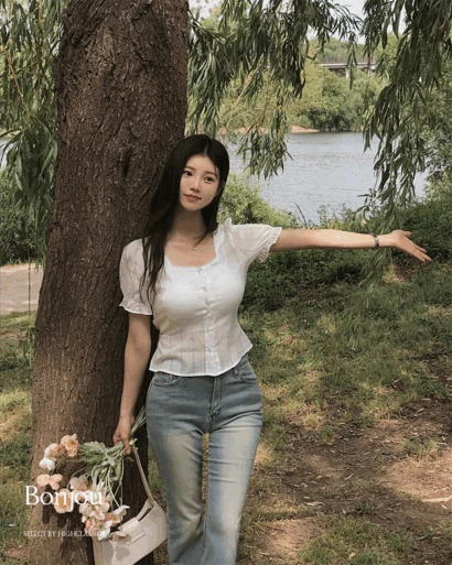 봉쥬 스퀘어넥 레이스 퍼프소매 밴딩 돔단추 허리스트랩 밑단굴림 스트라이프 시스루 반팔 블라우스
