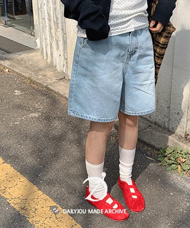 鬆緊腰圓弧剪裁丹寧短褲