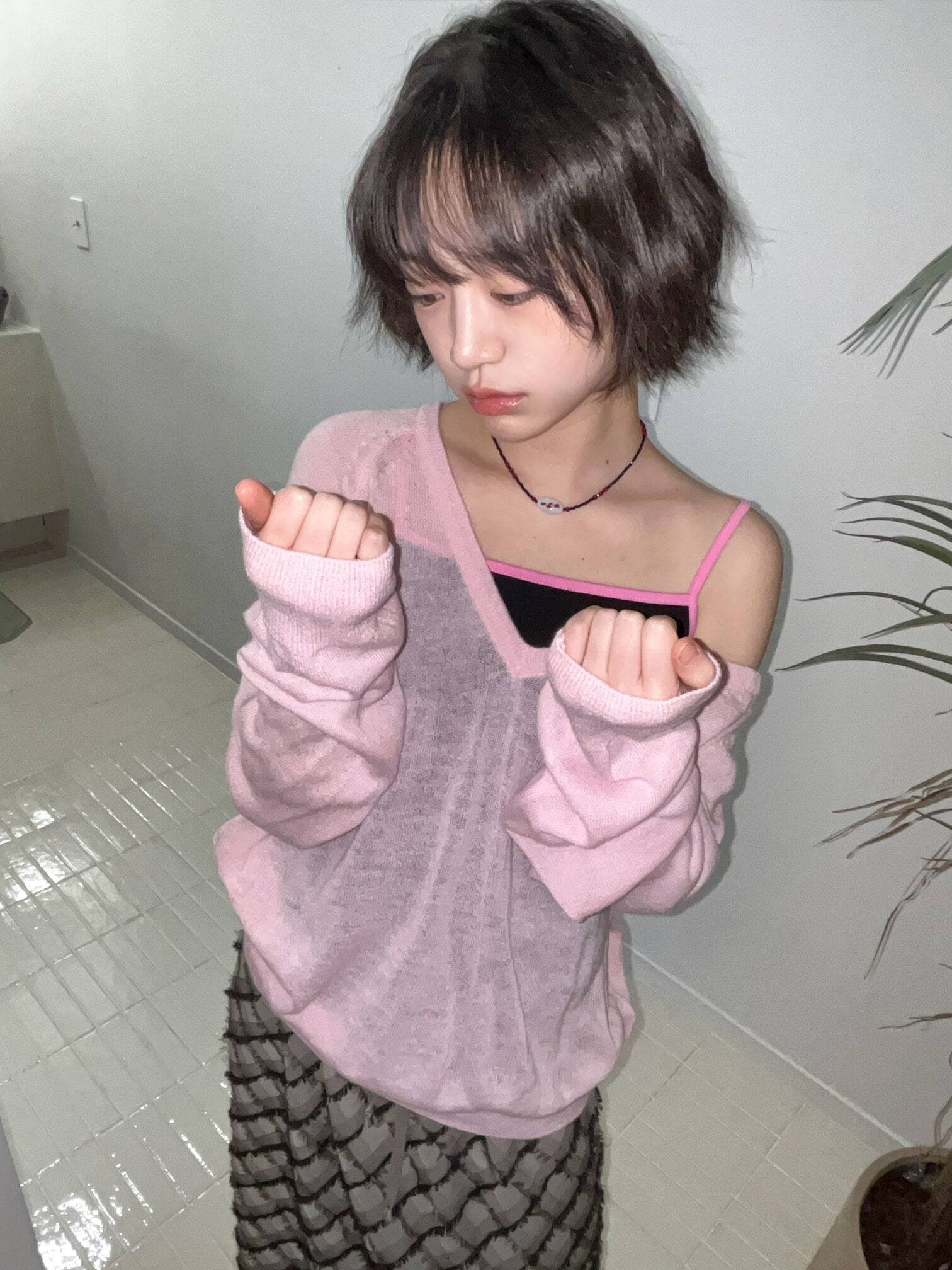 深V領寬鬆透膚針織毛衣