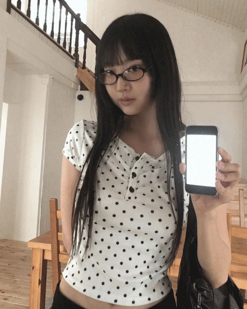 エディドットボタンシャーリング半袖Tシャツ (人気商品配送遅延)