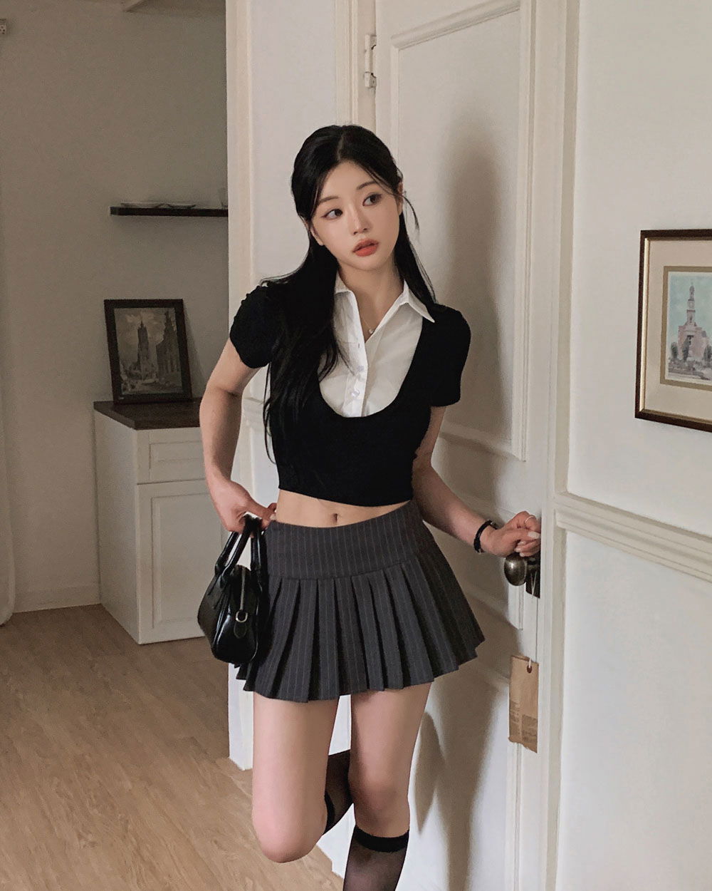 반팔 티셔츠 모델 착용 이미지-S1L44