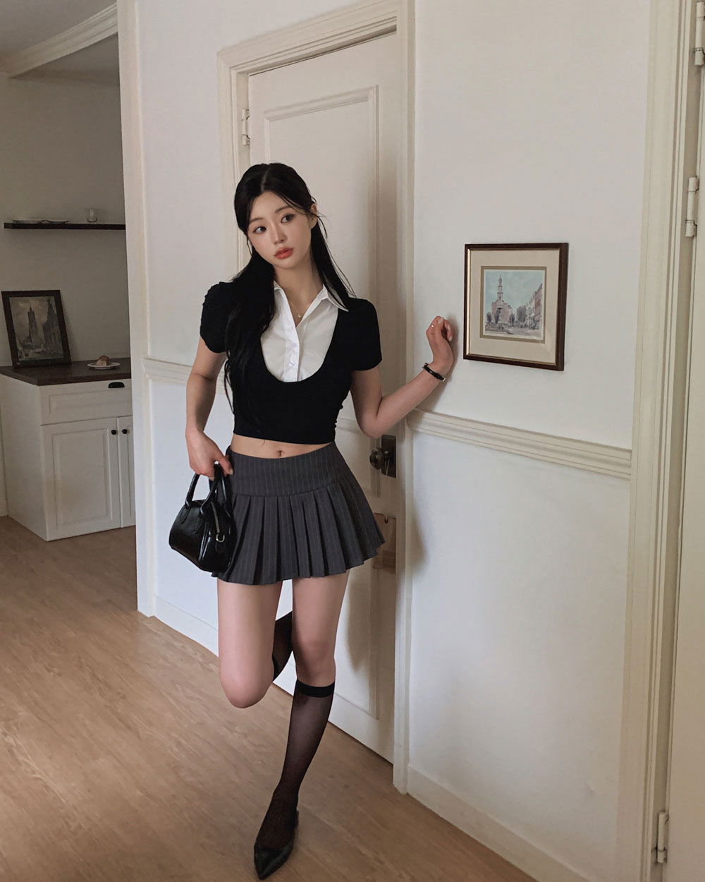 반팔 티셔츠 모델 착용 이미지-S1L48